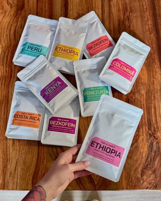 Chtěli byste naši kávu u Vás v kavárně? 🤔☕️ Napište nám a my Vám rádi zašleme vzorky na ochutnání 🤗✨ #dassikafe...